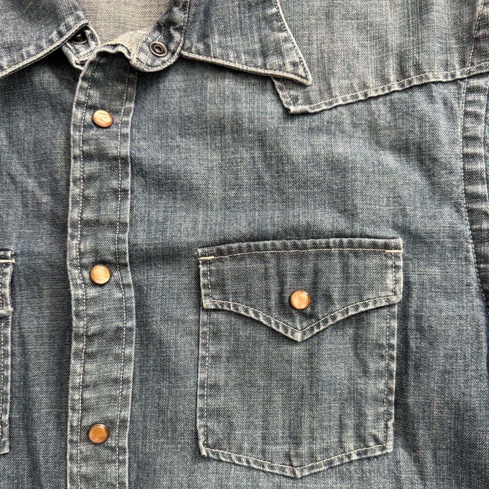 GAP Men's Denim Shirt Pearl Snap Buttons - Picture 3 of 10